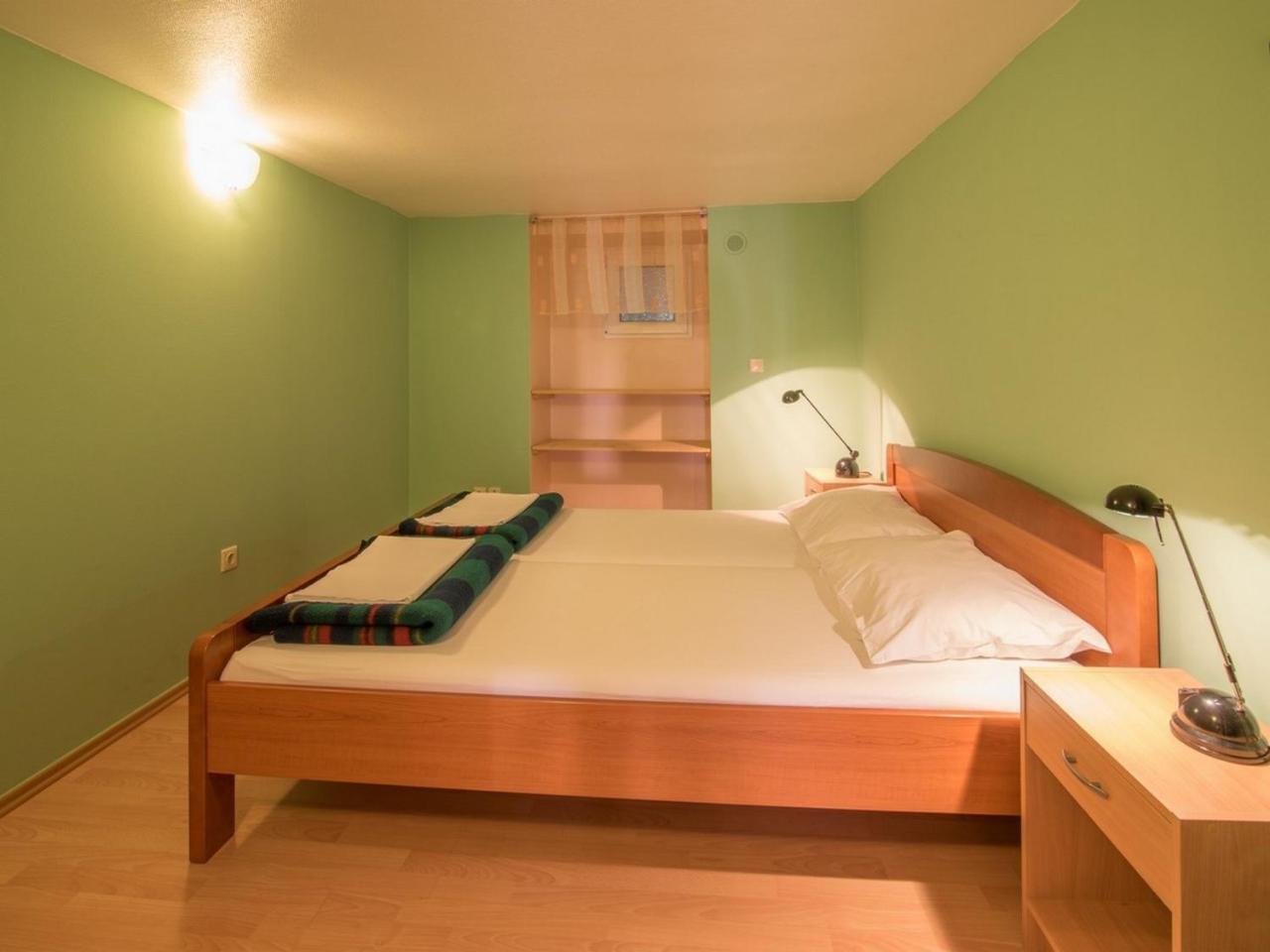 Apartment In Vrbnik/Insel Krk 13614 外观 照片